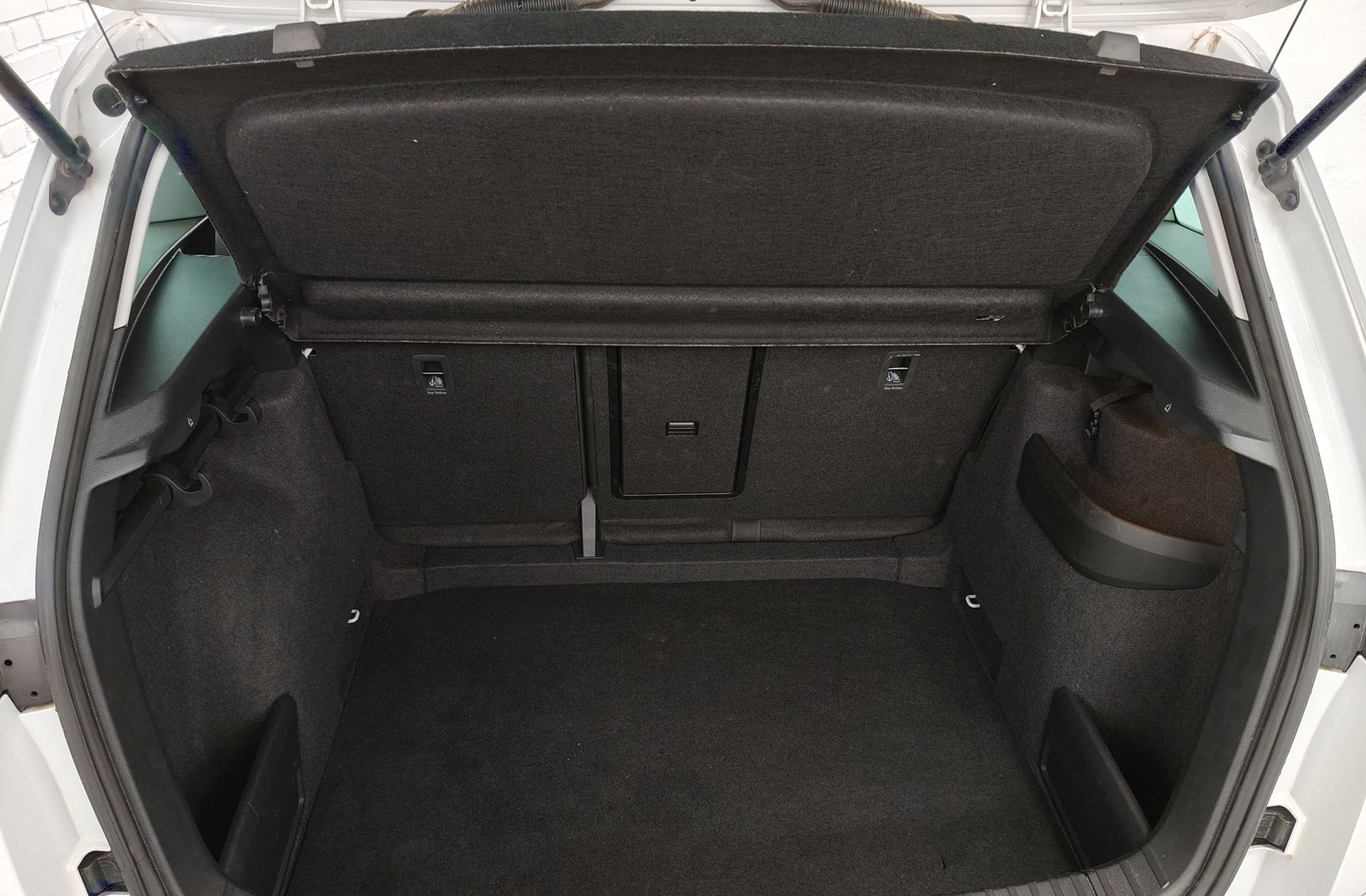 Škoda Karoq 2.0 TDI Selection 85 - foto 19