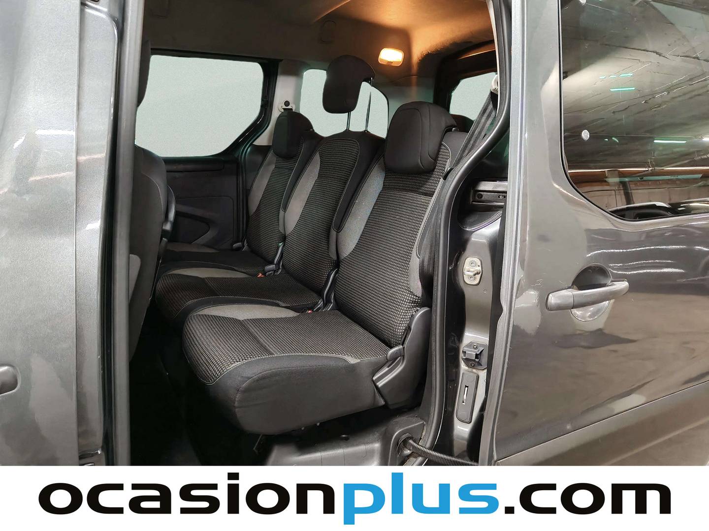 Foto asientos traseros Peugeot Partner Peugeot Partner Tepee Combi 1.6 BlueHDI Outdoor BlueHDi (120 CV) 7 Plazas