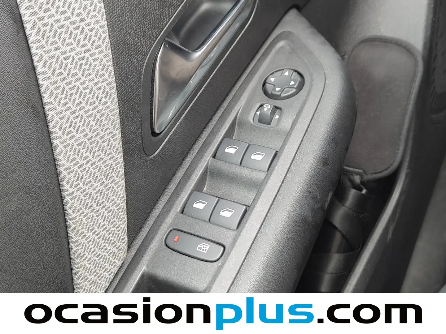 Foto Citroën C4 Citroen C4 PureTech 130 S&S Plus (131 CV)