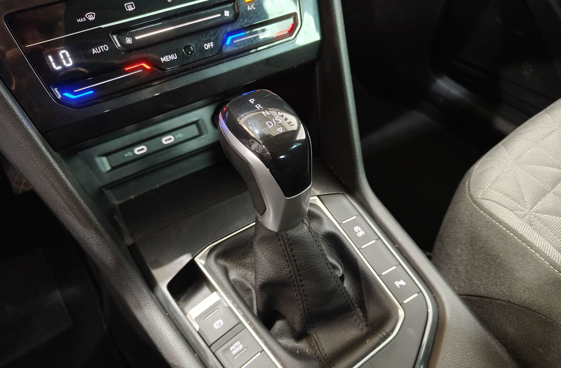 Volkswagen Tiguan Life 2.0 TDI DSG - foto 5