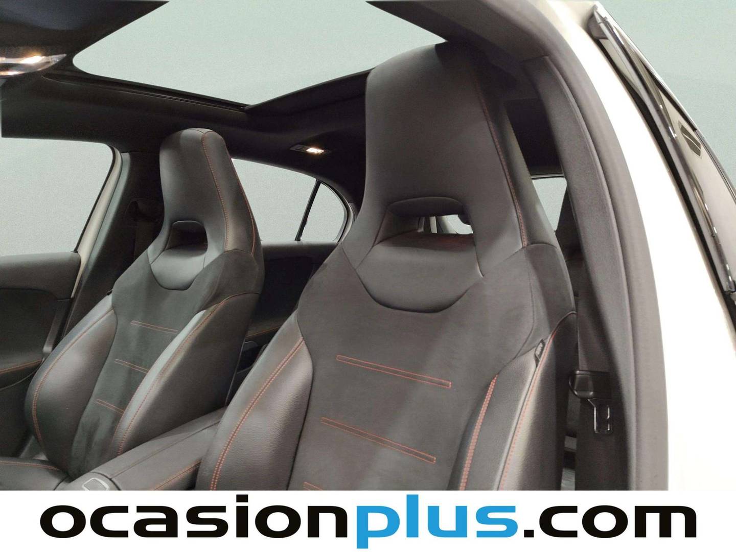 Equipamiento del Mercedes Clase A Mercedes Clase A 180 d (116 CV) Paquete AMG