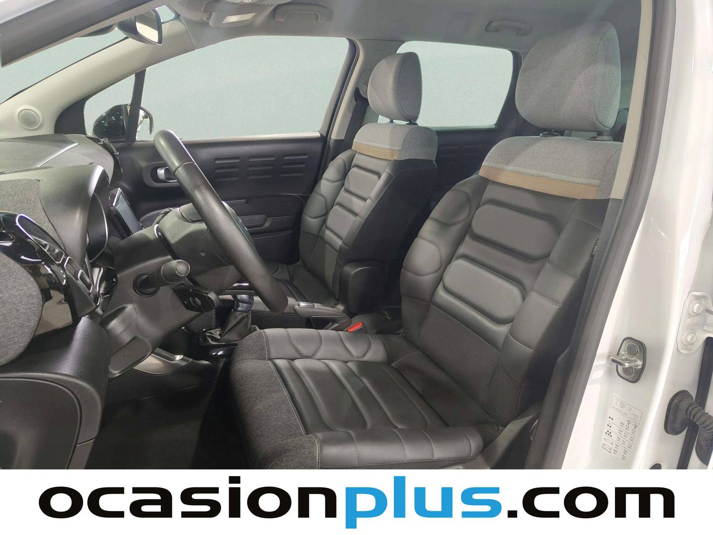 Foto asientos delanteros Citroën C3 Aircross Citroen C3 Aircross BlueHDi 120 Shine Pack EAT6 (120 CV)