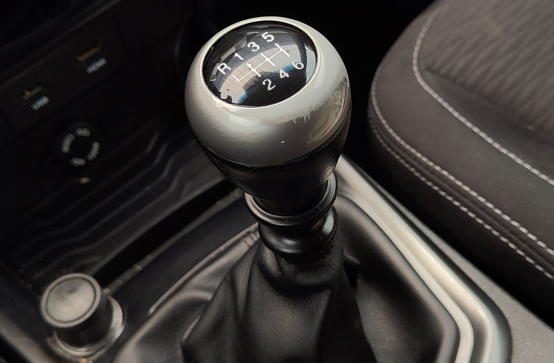 SsangYong XLV D16T Limited - foto 5