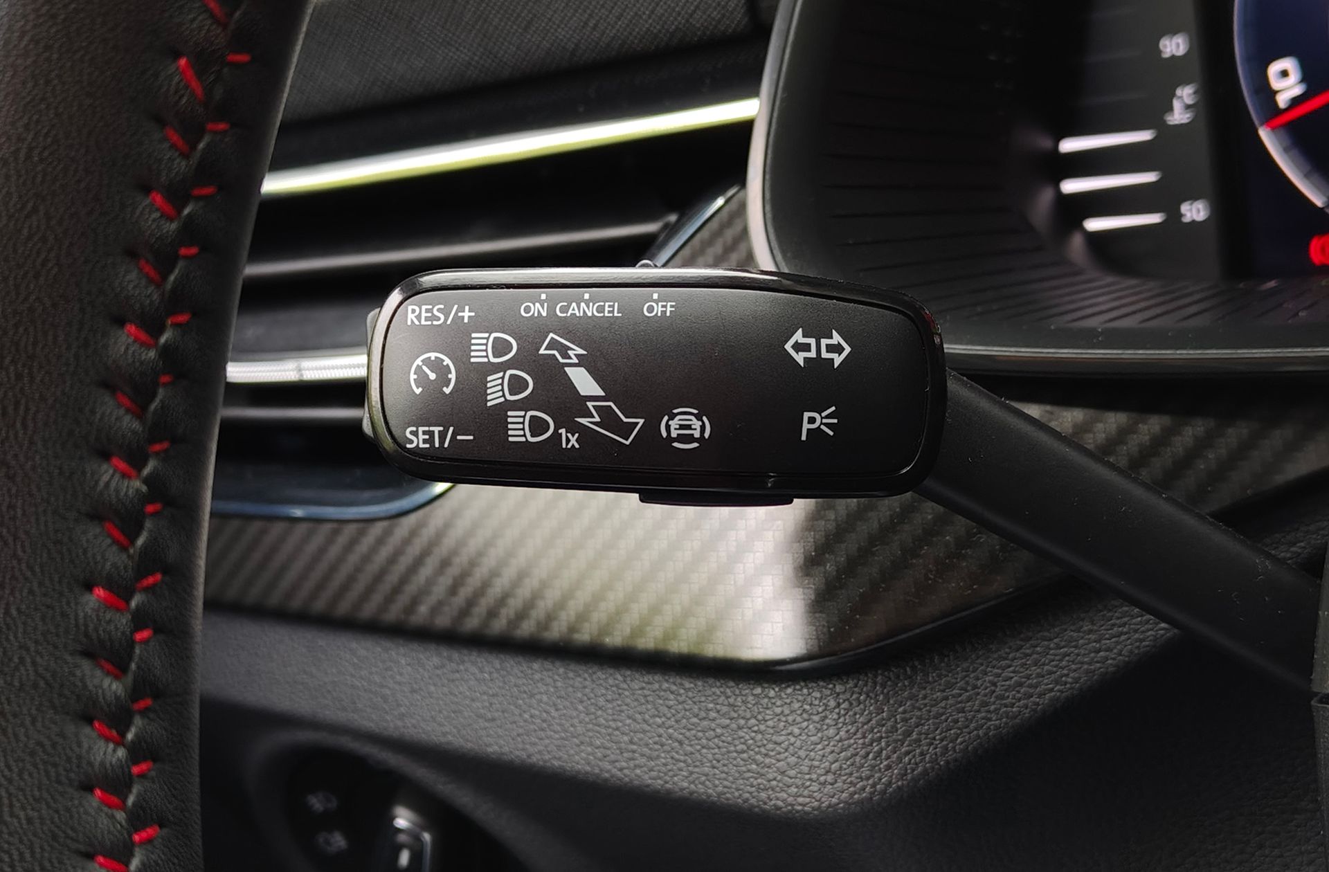 Škoda Scala 1.5 TSI Montecarlo DSG - foto 31
