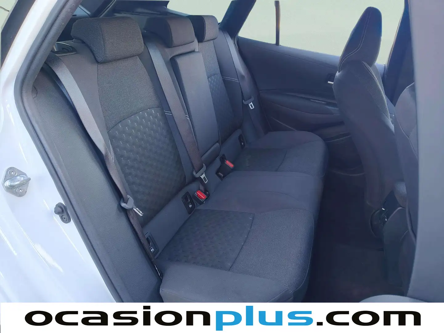 Foto Toyota Corolla Toyota Corolla Touring Sport 140H Business (140 CV)