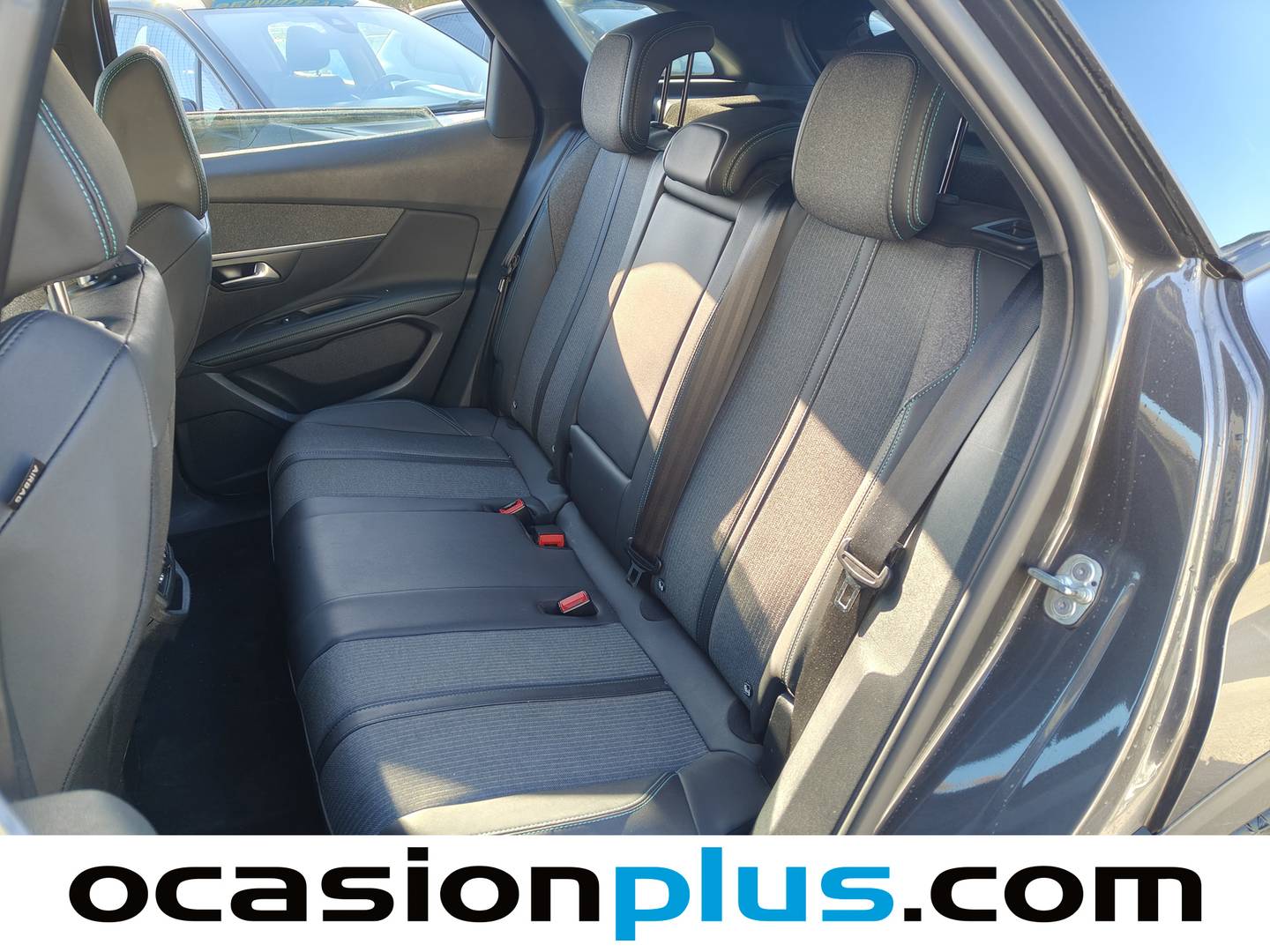 Foto Peugeot 3008 Peugeot 3008 PureTech 130 S&S Allure Pack EAT8 (130 CV)