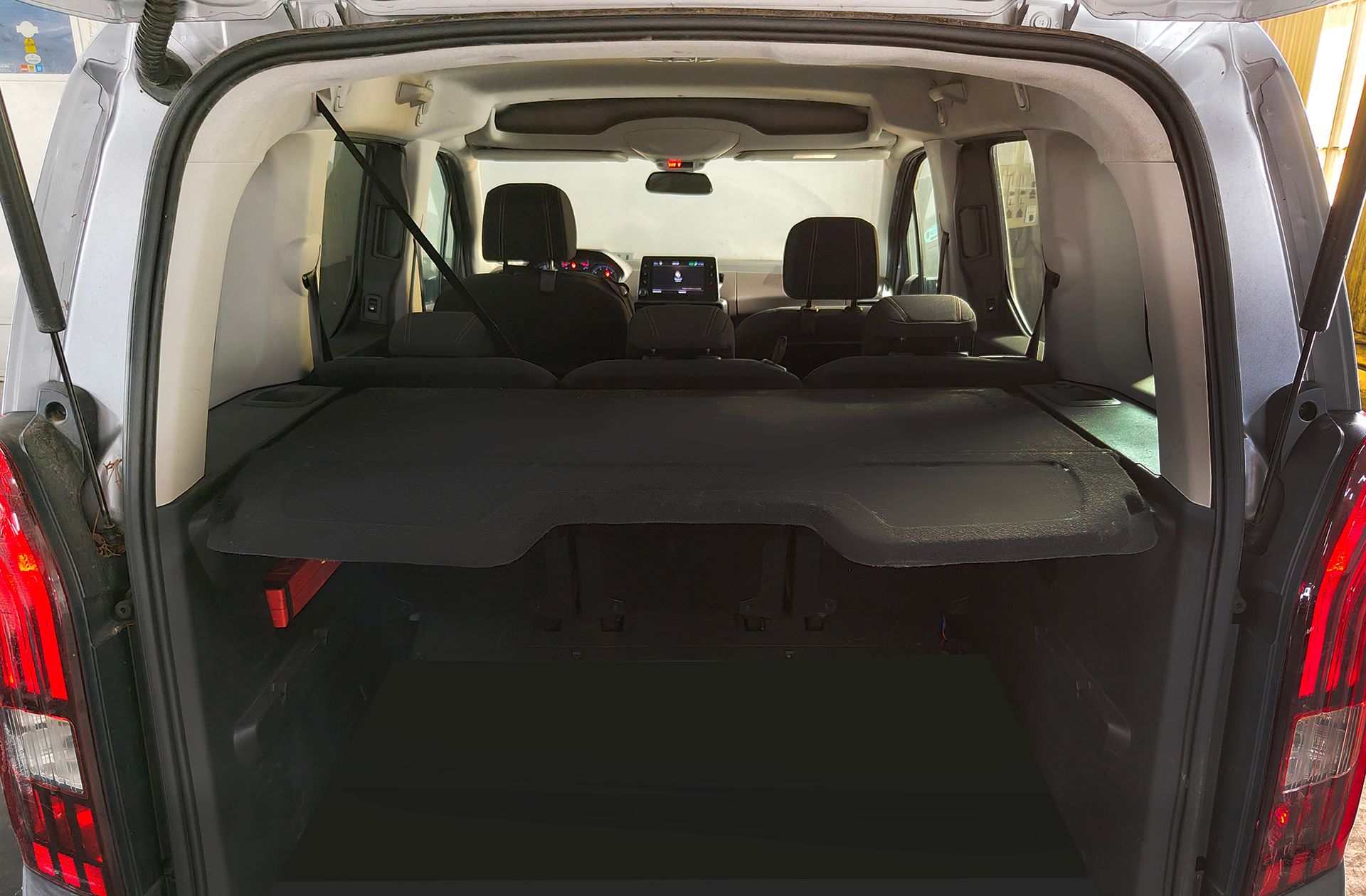 Peugeot Rifter BlueHDi 130 GT Line Standard EAT8 - foto 17