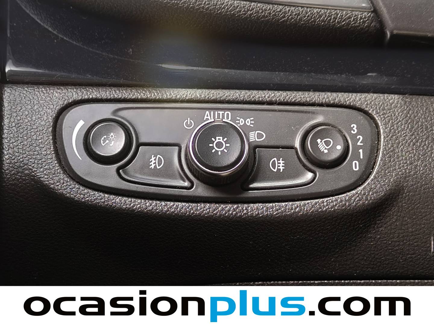 Equipamiento del Opel Mokka X Opel Mokka X 1.4 T S&S Selective 4x2 (140 CV)