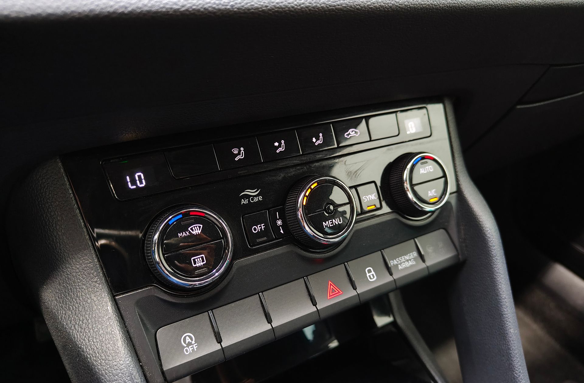 Škoda Karoq 1.0 TSI Ambition - foto 29