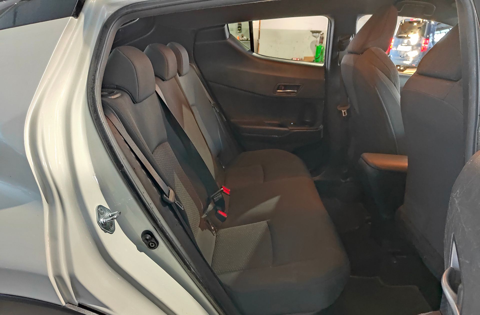 Toyota C-HR 1.8 125H Advance - foto 17