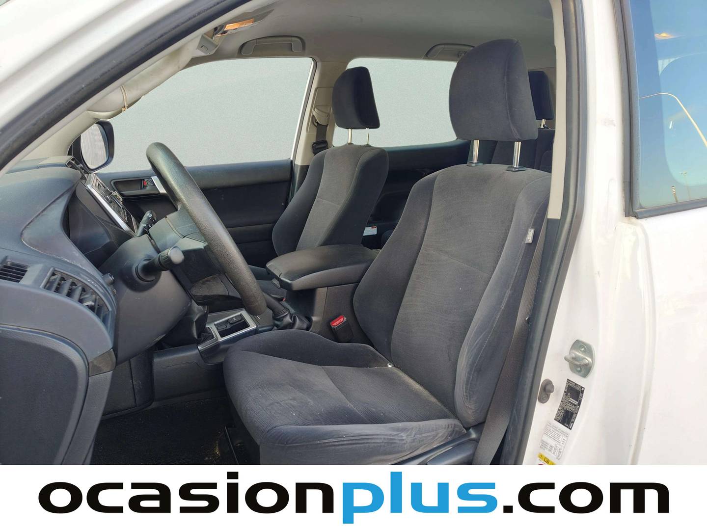 Foto asientos delanteros Toyota Land Cruiser Toyota Land Cruiser 2.8 D-4D GX (177 CV)