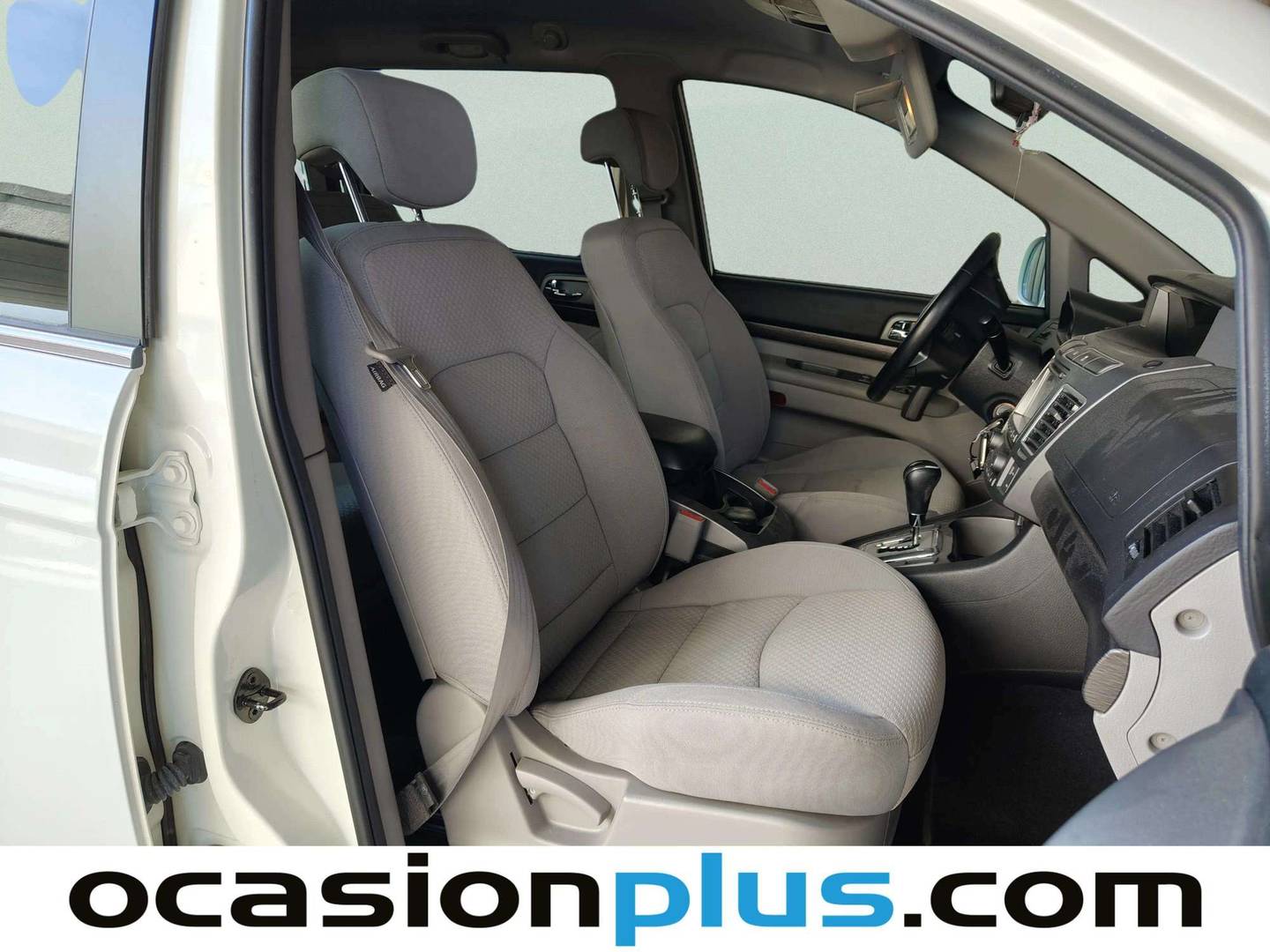 Foto SsangYong Rodius SsangYong Rodius D22T Premium Auto (178 CV) siete plazas