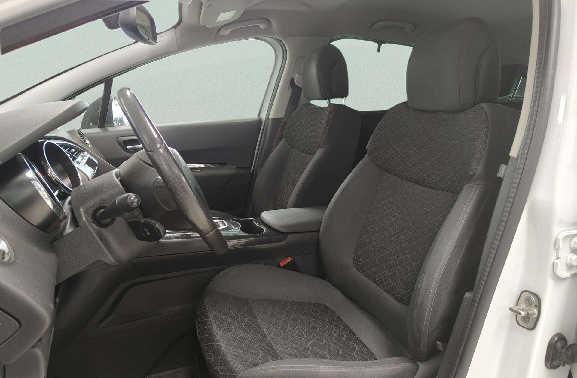 Peugeot 3008 1.6 BlueHDi FAP Style - foto 9