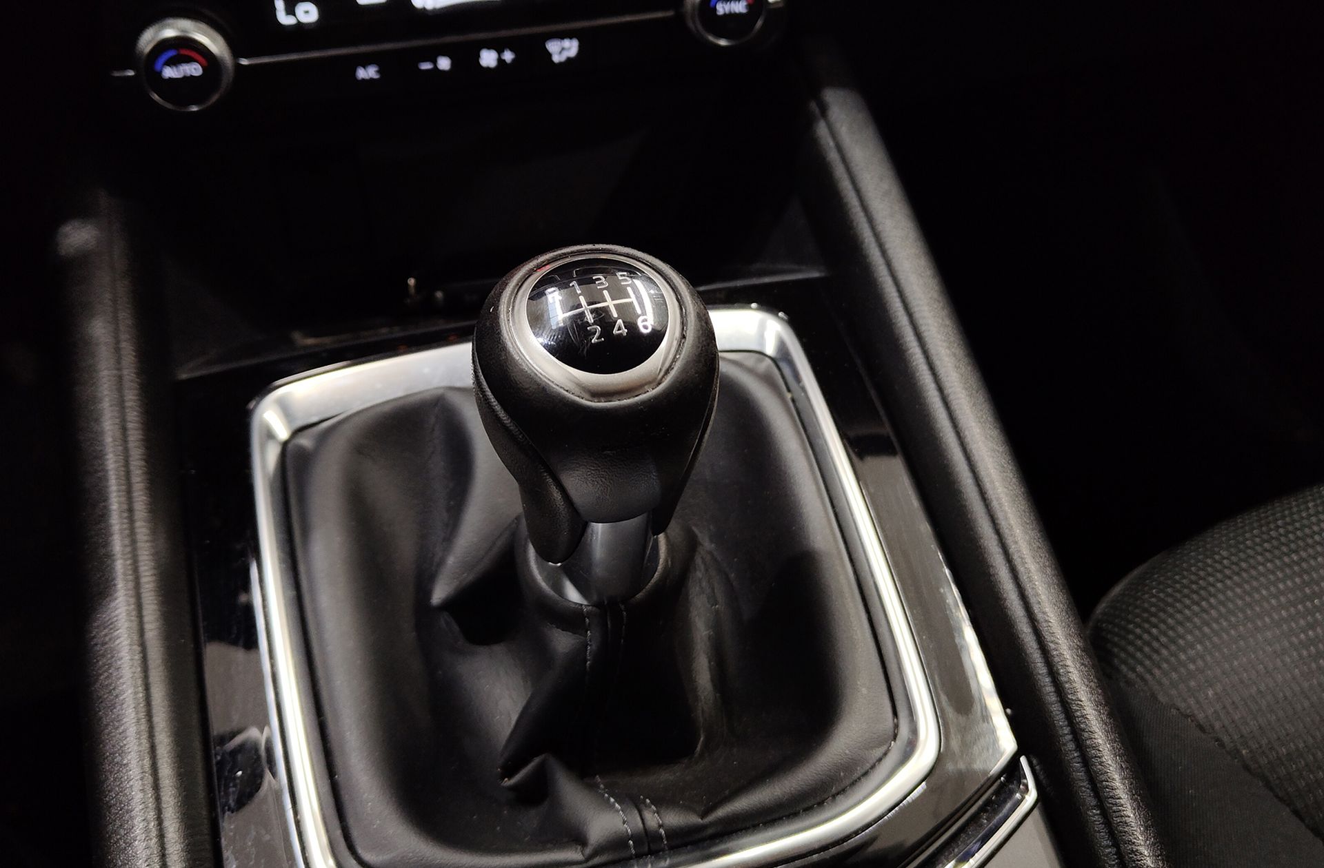 Mazda CX-5 2.0 MHEV Center-Line Plus - foto 5