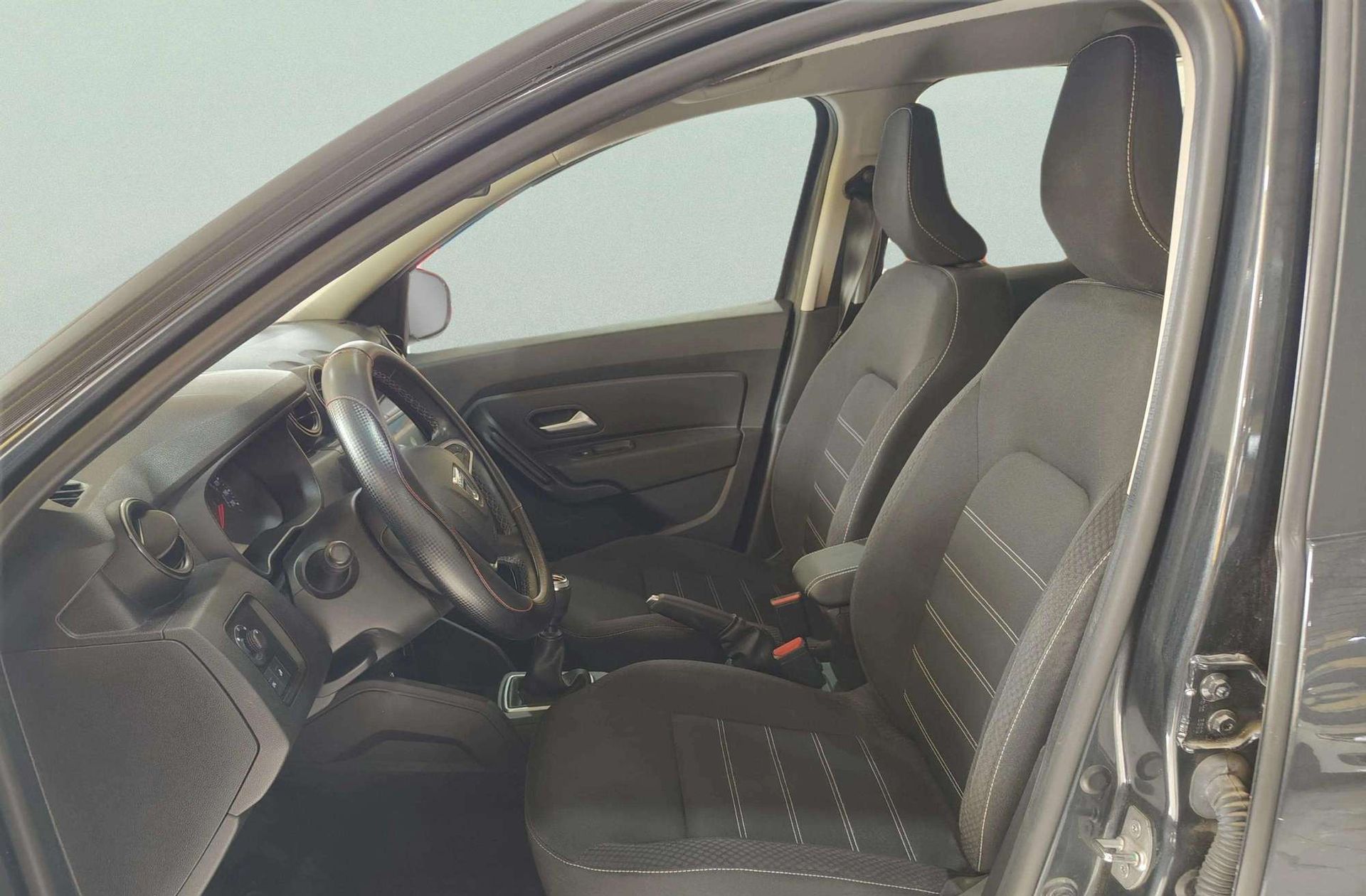 Dacia Duster Expression TCe ECO-G 4x2 - foto 10