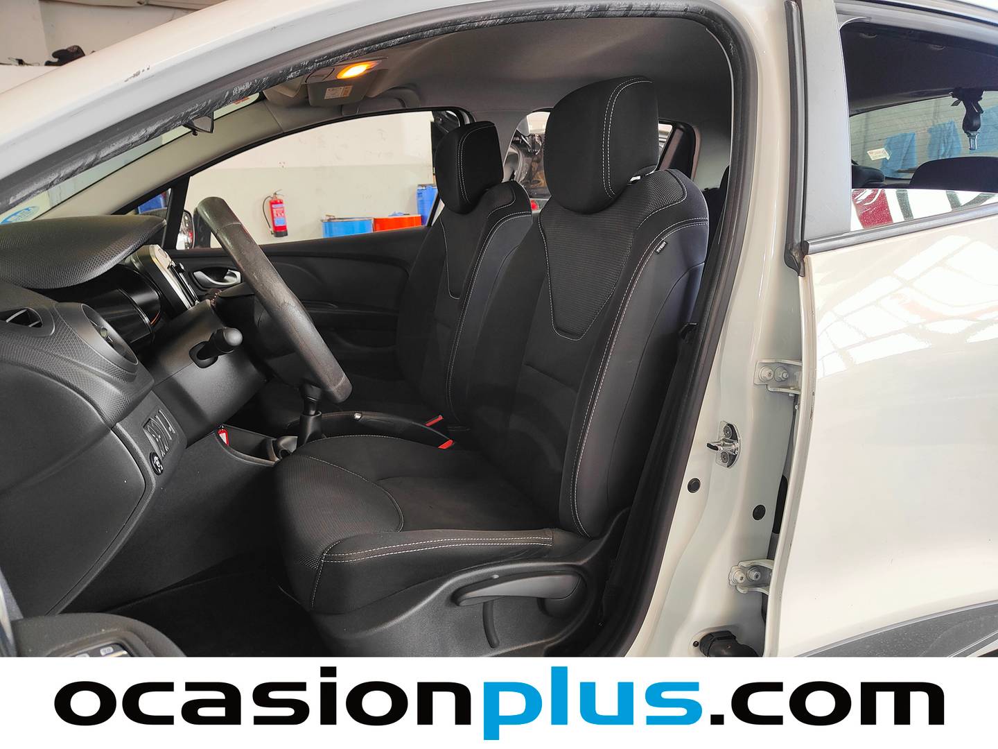 Foto asientos delanteros Renault Clio Renault Clio Business TCe (90 CV) GLP