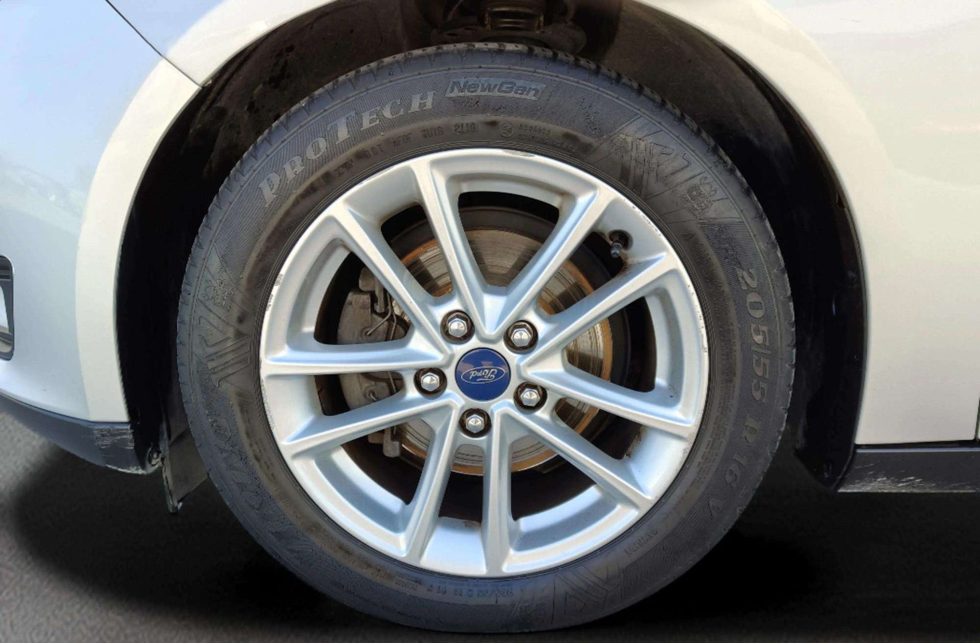 Ford Focus 1.6 TI-VCT Trend+ PowerShift - foto 34