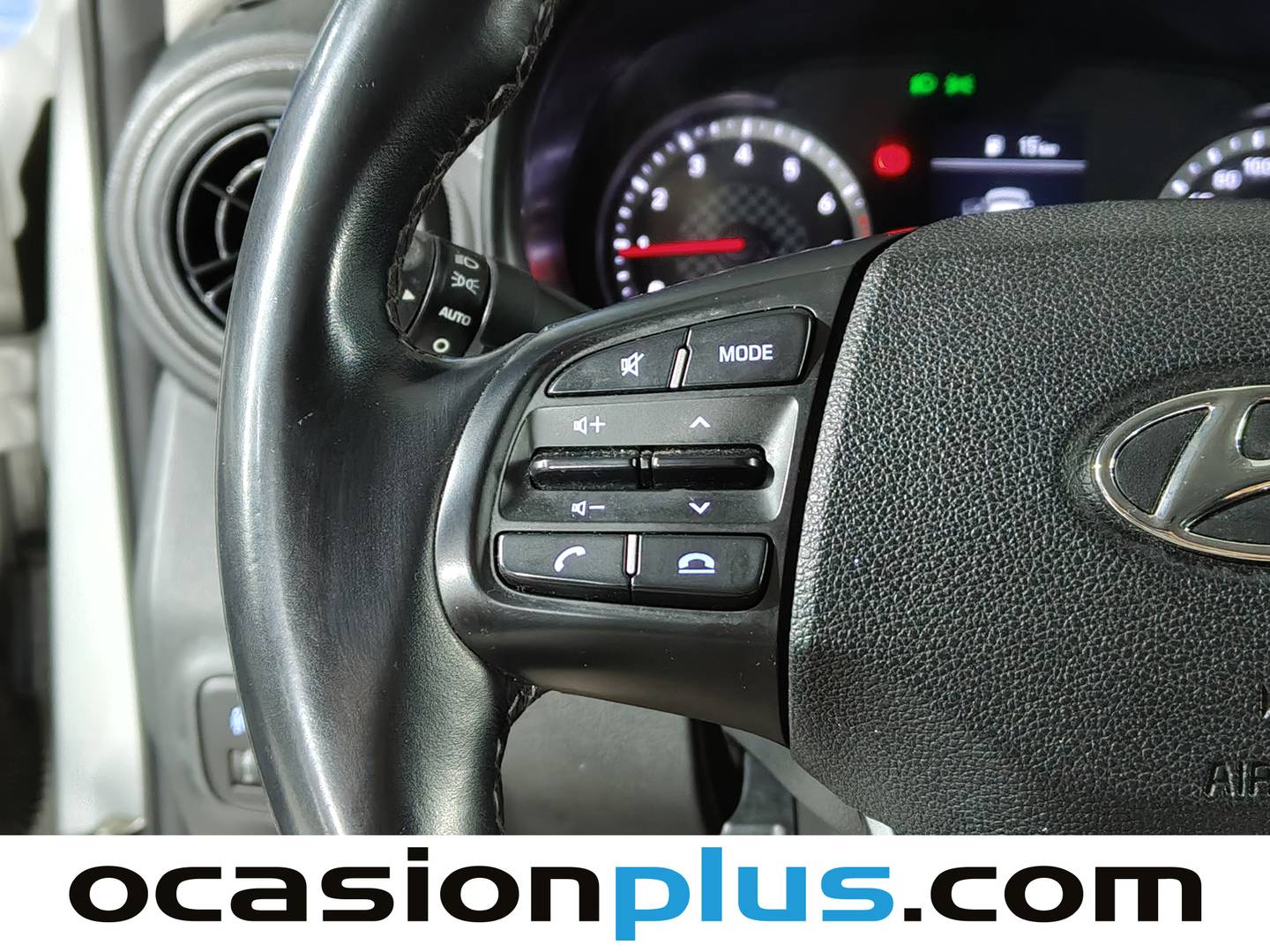 Equipamiento del Hyundai i10 Hyundai i10 1.0 Essence (67 CV)