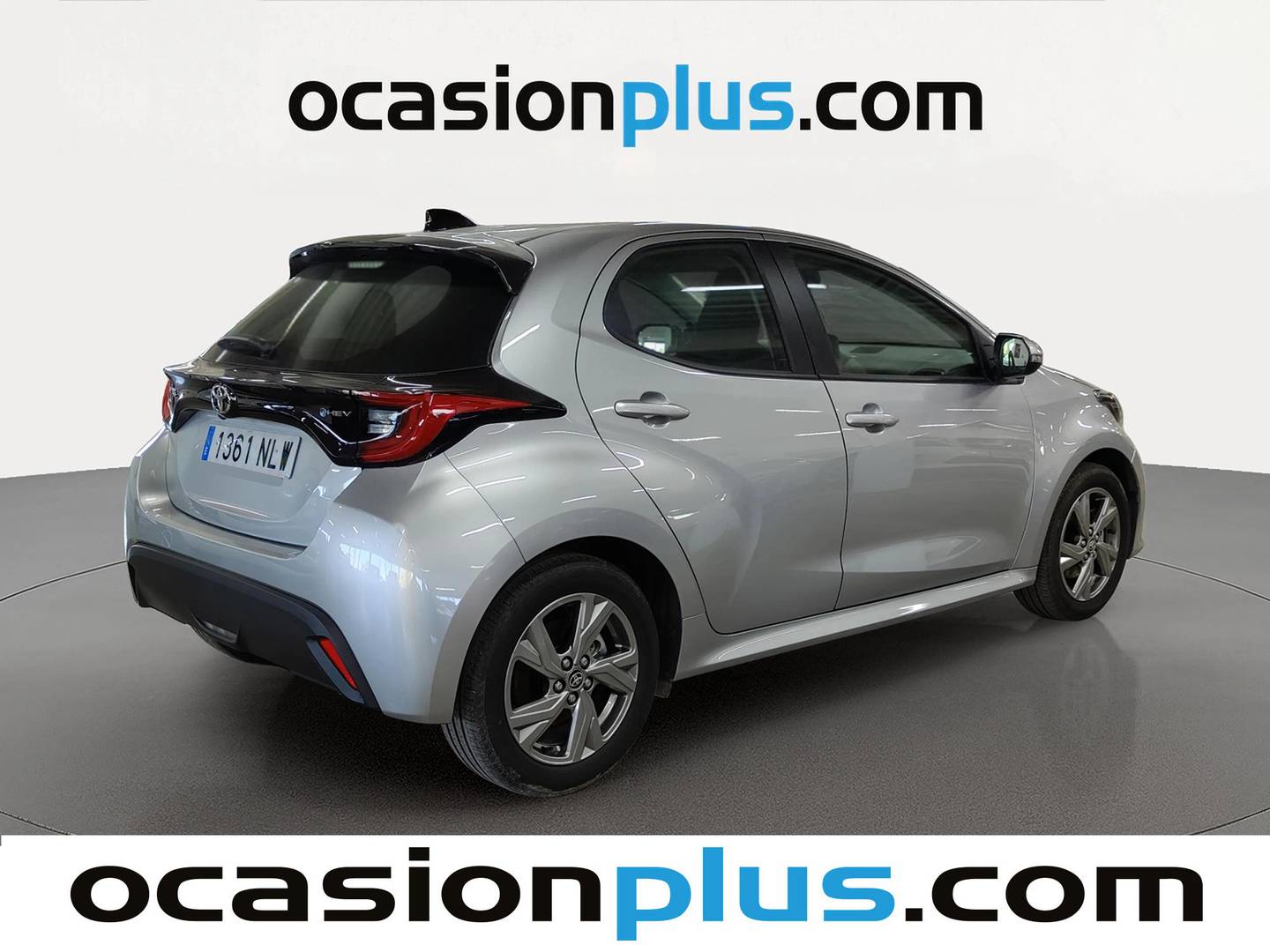 Foto trasera Toyota Yaris Toyota Yaris 120H Active Plus (116 CV) derecha