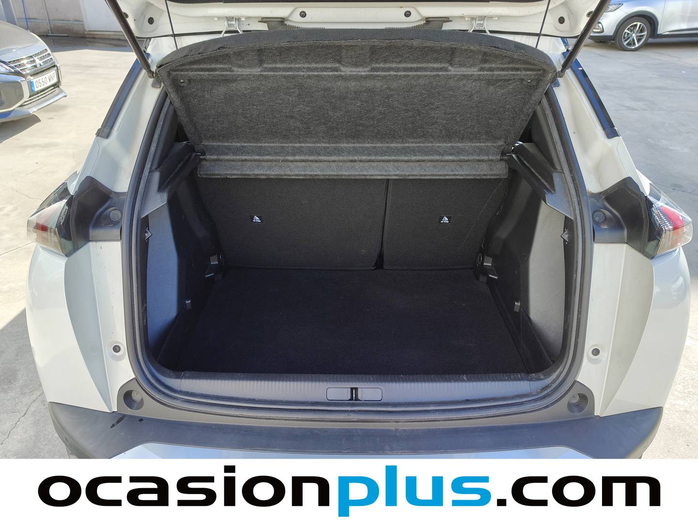 Foto Peugeot 2008 Peugeot 2008 PureTech 130 S&S GT (130 CV)