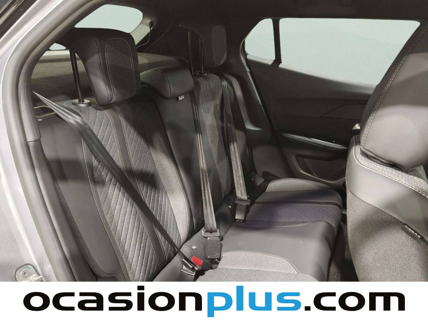 Foto Peugeot 2008 Peugeot 2008 Allure Hybrid eDCS6 (145 CV)