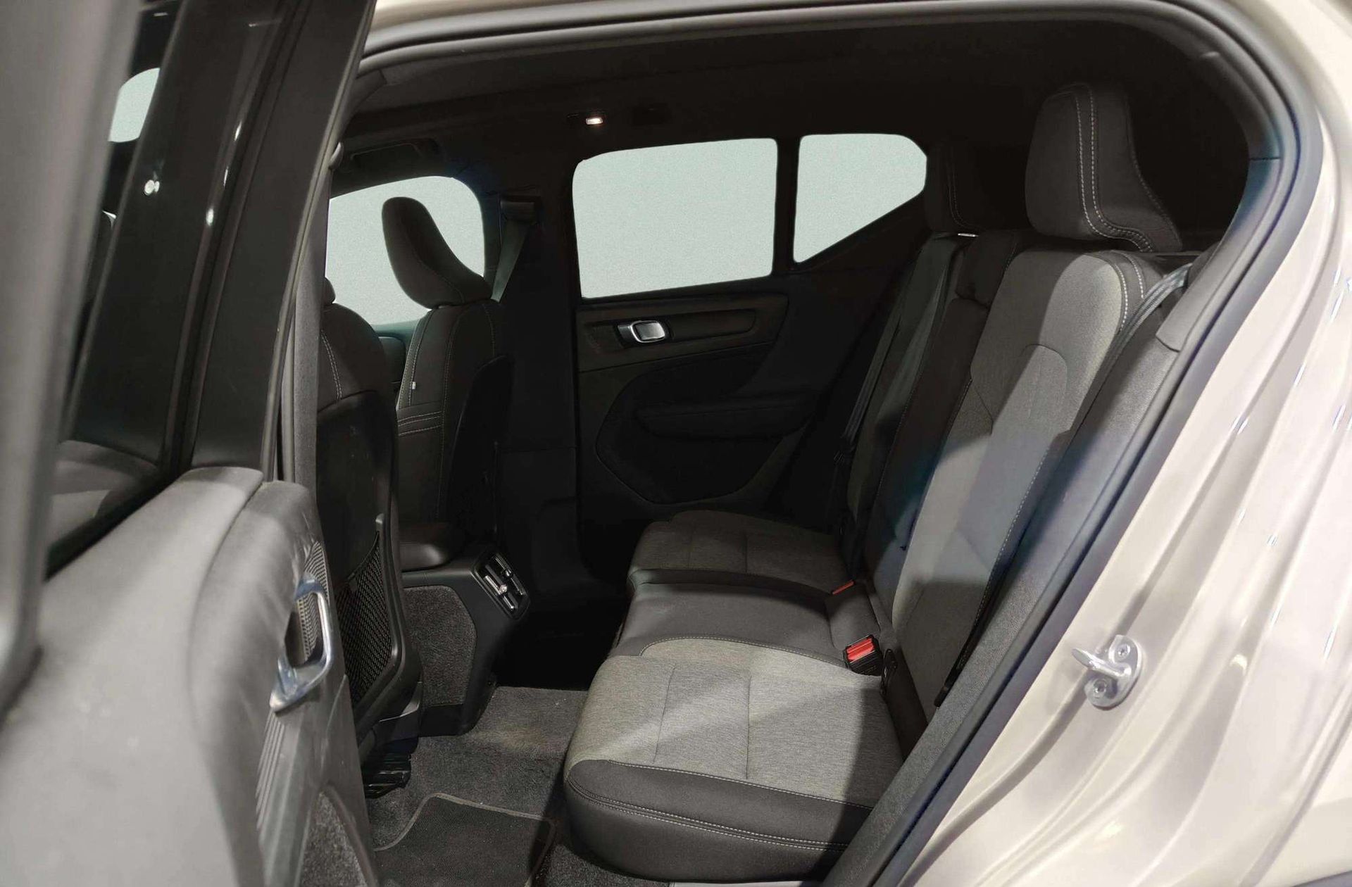 Volvo XC40 B3 Gasolina Mild hybrid Core - foto 13