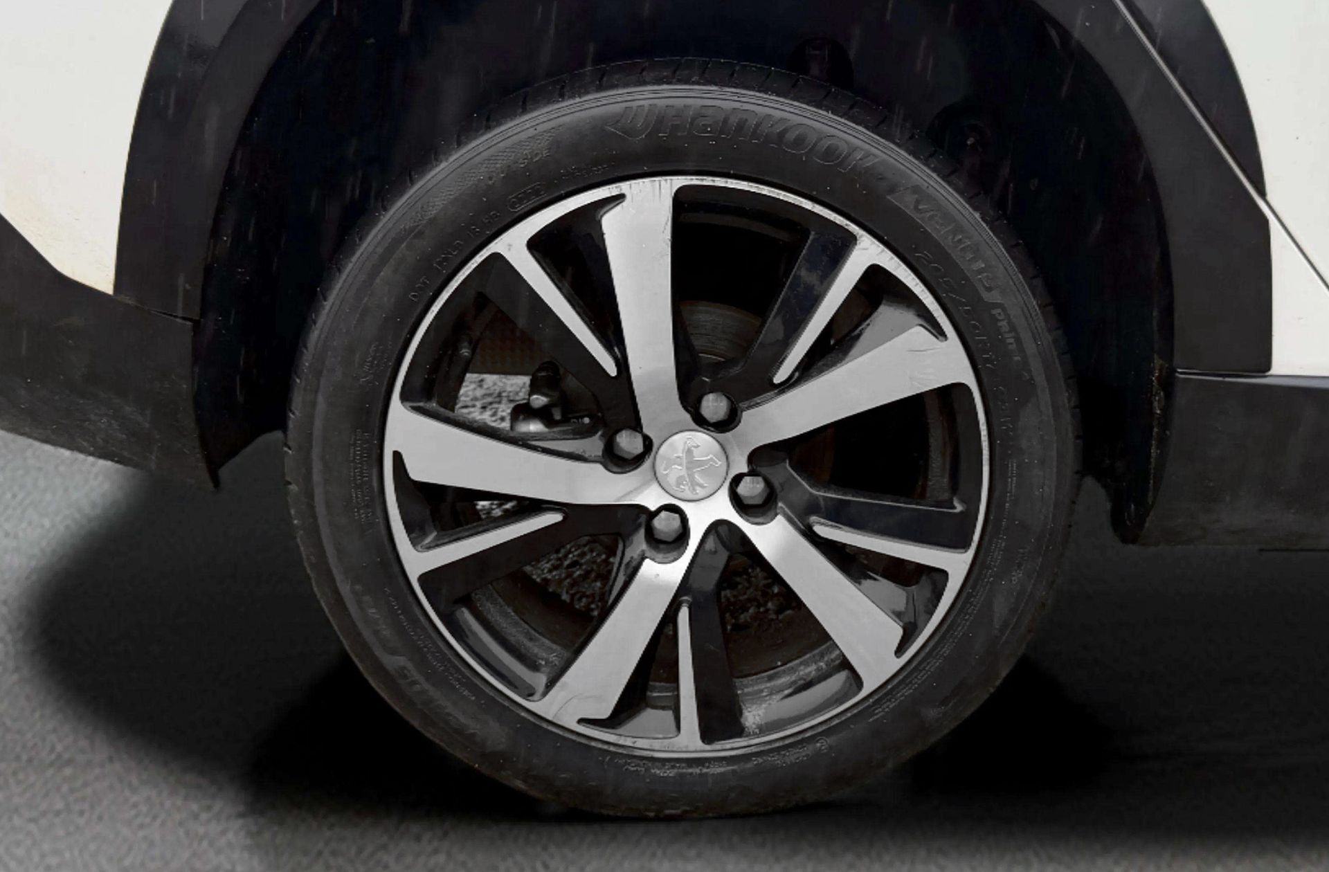 Peugeot 2008 PureTech 110 GT Line EAT6 - foto 34