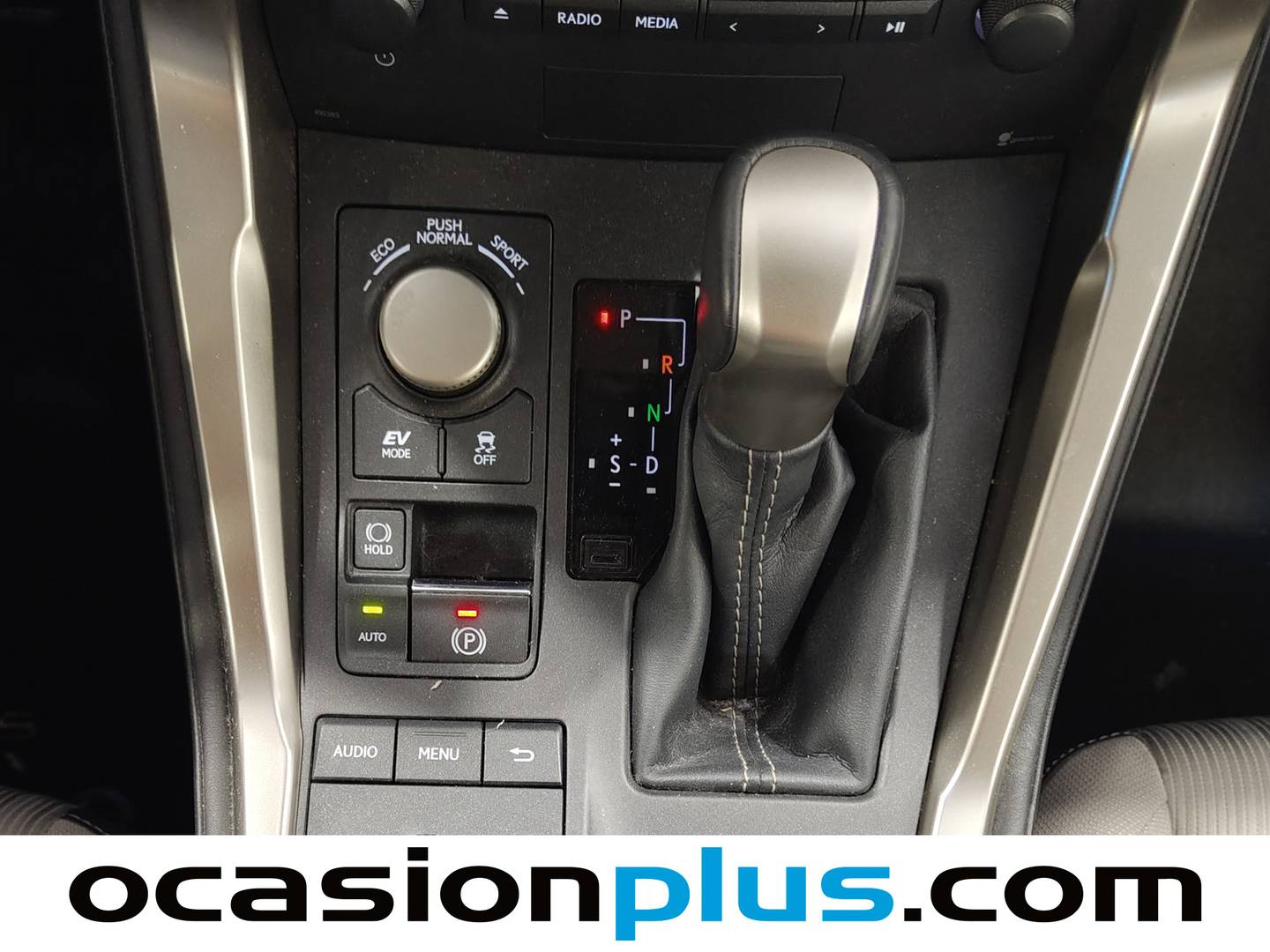 Lexus NX Lexus NX 300h Corporate 2WD + Navibox (197 CV) de segunda mano
