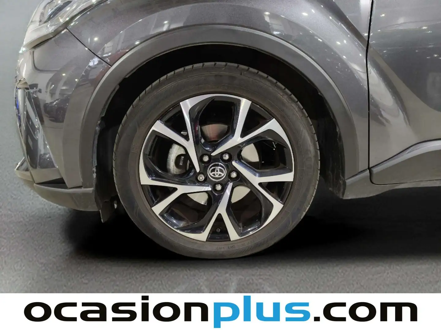 Foto Toyota C-HR Toyota C-HR 1.8 125H Advance (122 CV)
