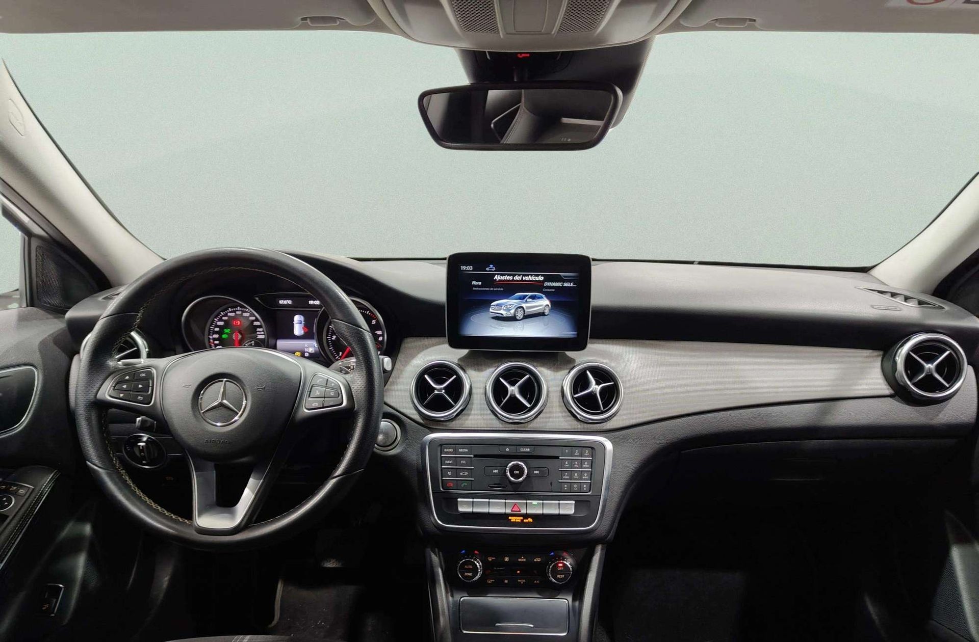 Mercedes-Benz GLA 220d 4Matic - foto 5