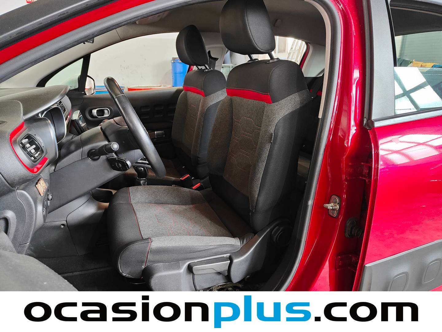 Foto asientos delanteros Citroën C3 Citroen C3 PureTech 82 Feel (83 CV)