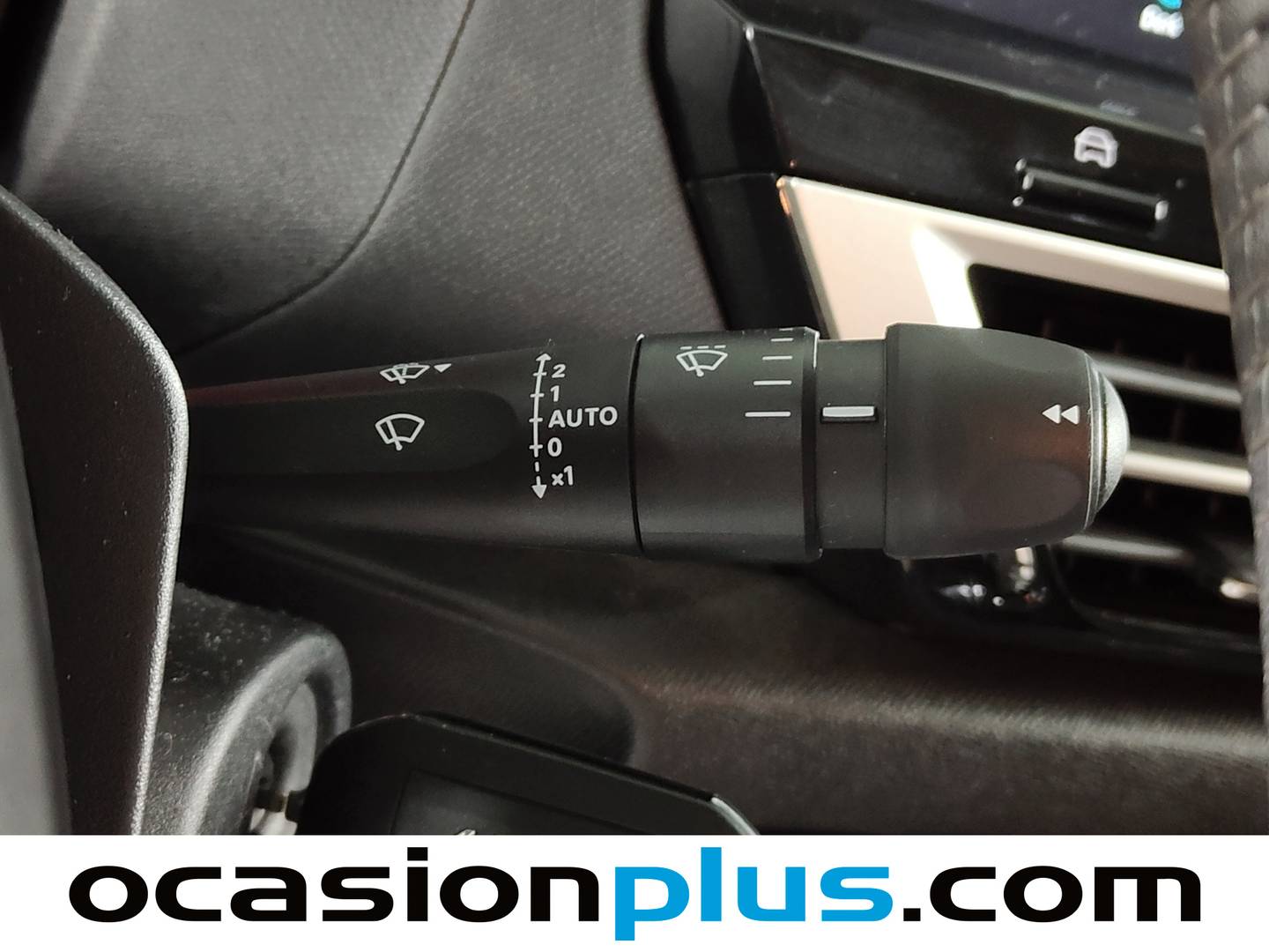 Foto Citroën C4 X Citroen C4 X PureTech 100 S&S 6v You (102 CV)