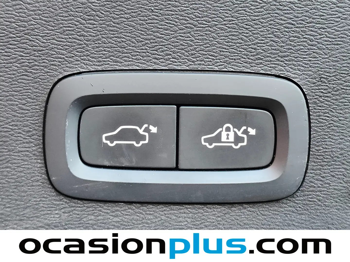 Foto Volvo XC40 Volvo XC40 T3 Momentum Pro Auto (163 CV)