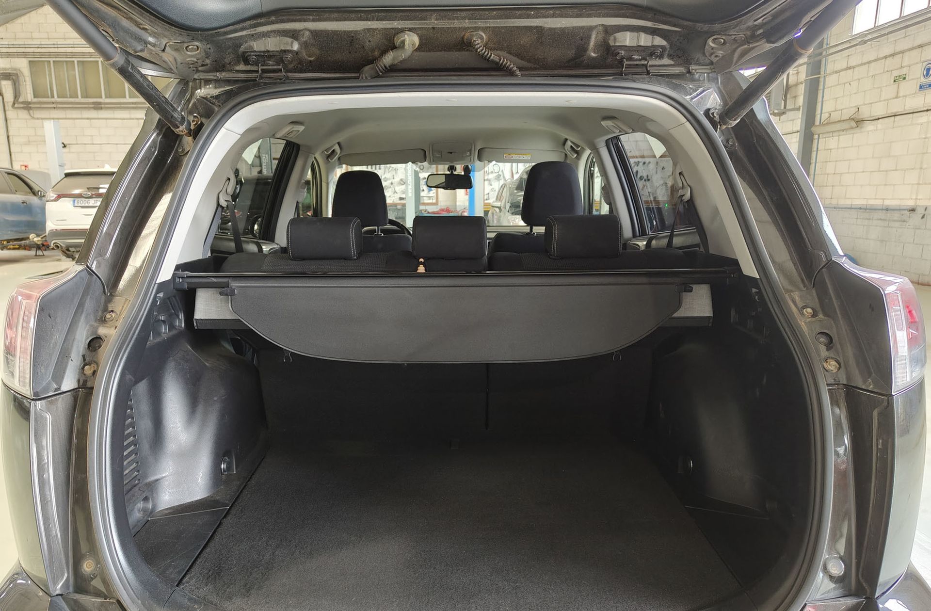Toyota RAV4 150D 2WD Advance - foto 13