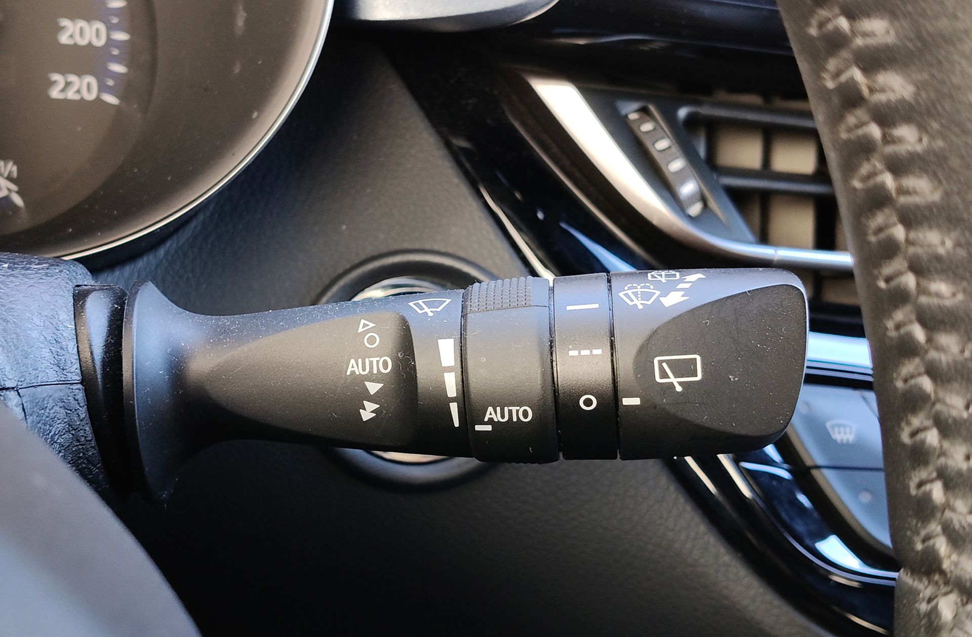 Toyota C-HR 180H Advance Luxury - foto 25