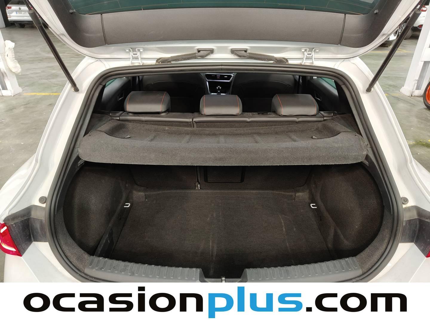 Fotos maletero Seat León Seat León 1.5 TSI FR XS (116 CV)