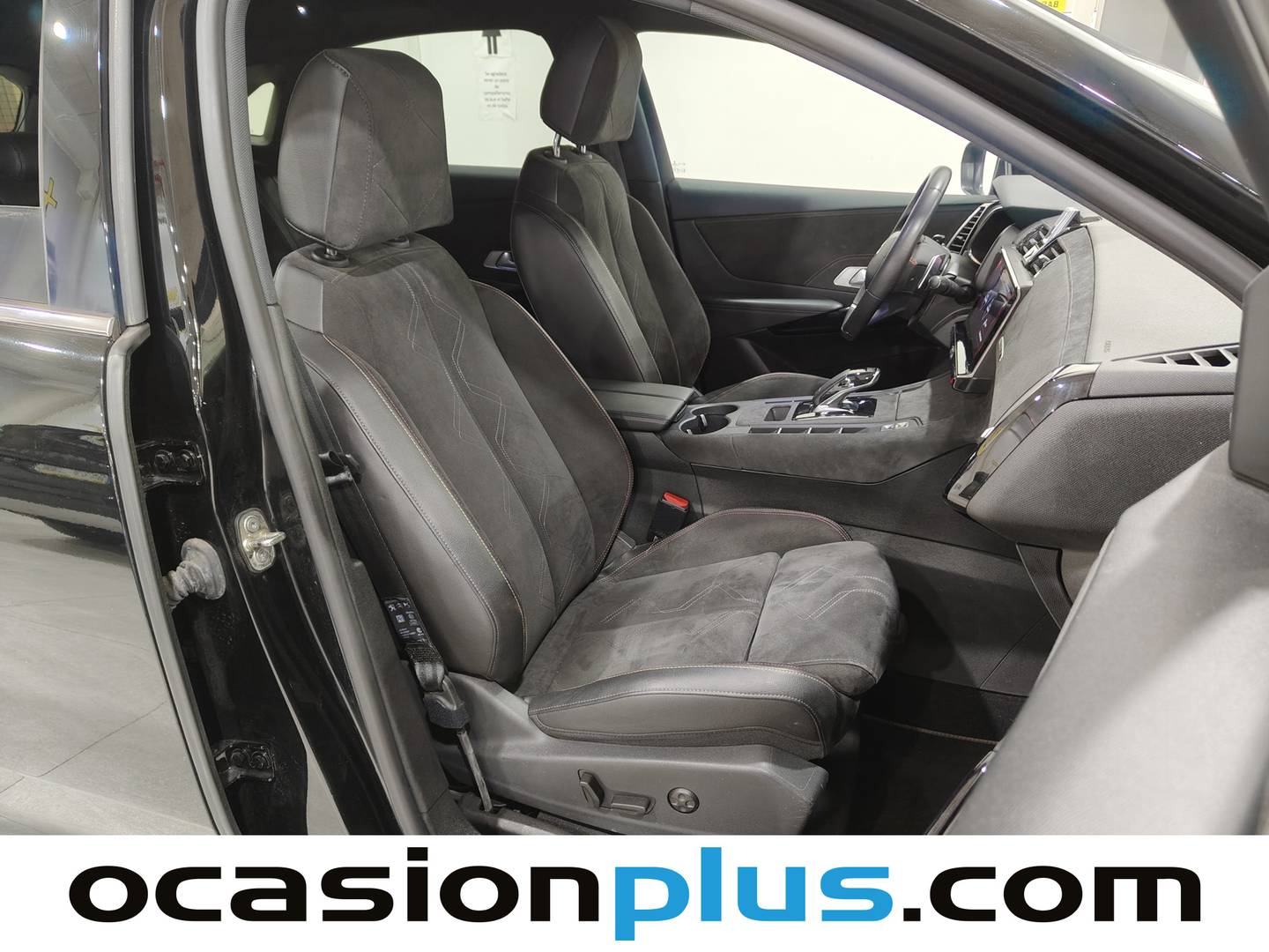 Foto DS DS 7 Crossback DS DS7 Crossback PureTech 180 Performance Line Auto (180 CV)