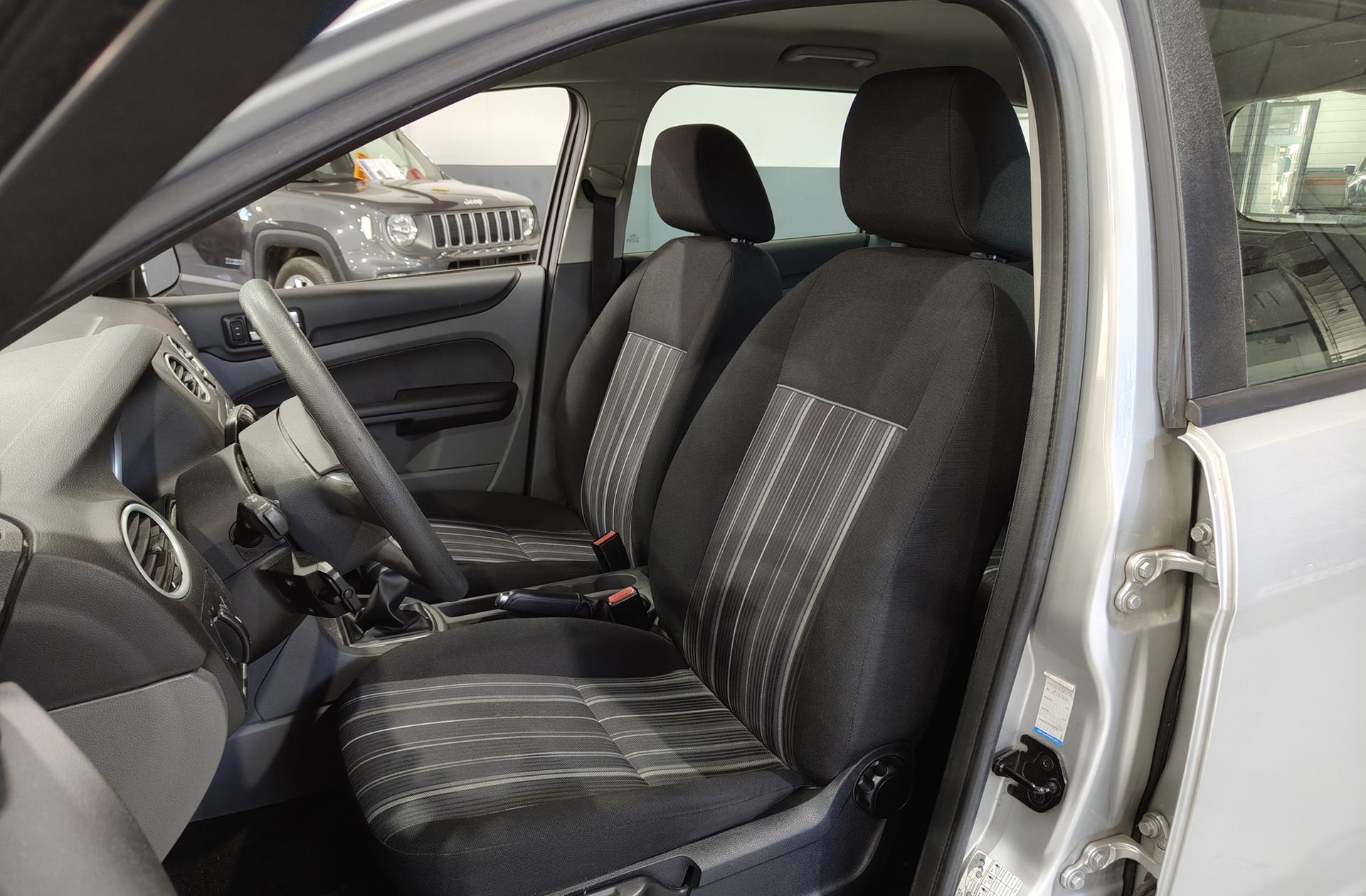 Ford Focus SportBreak 1.6 TDCi Trend - foto 8