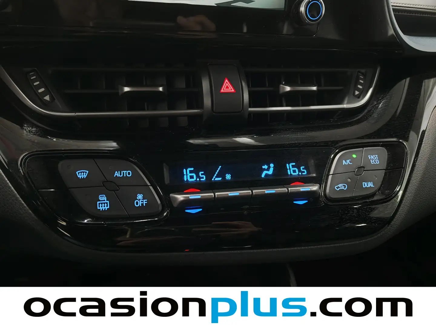 Foto Toyota C-HR Toyota C-HR 1.8 125H Advance (122 CV)