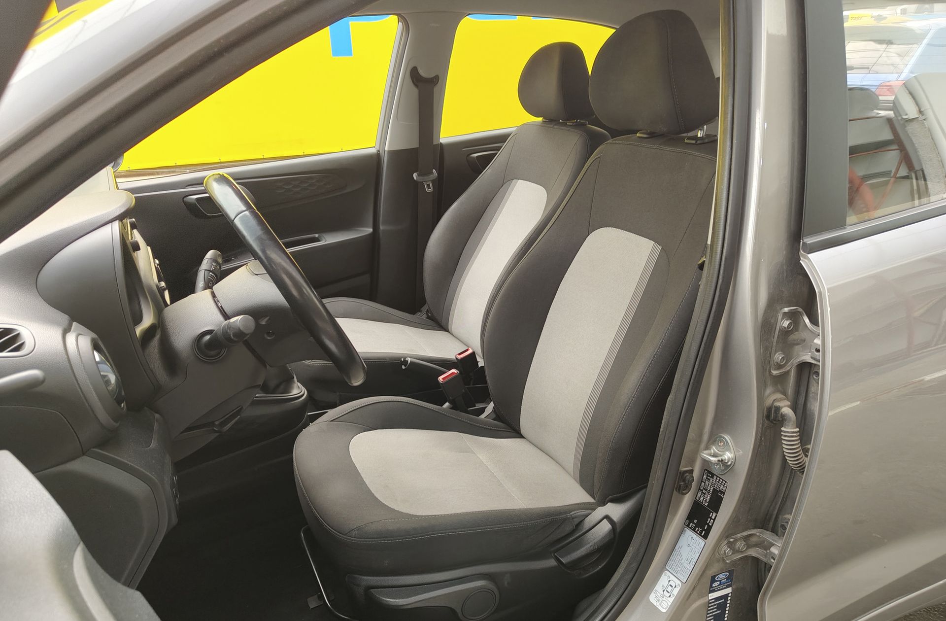 Hyundai i10 1.0 Essence - foto 9