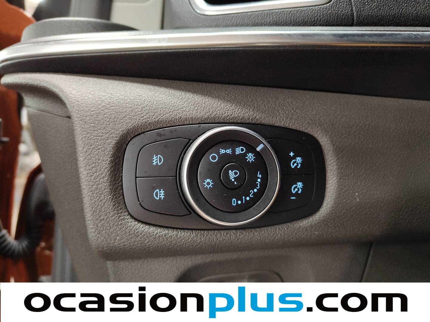 Ford Tourneo Custom Ford Tourneo Custom 2.0 TDCI L1 Titanium Auto (170 CV) 8 Plazas de segunda mano