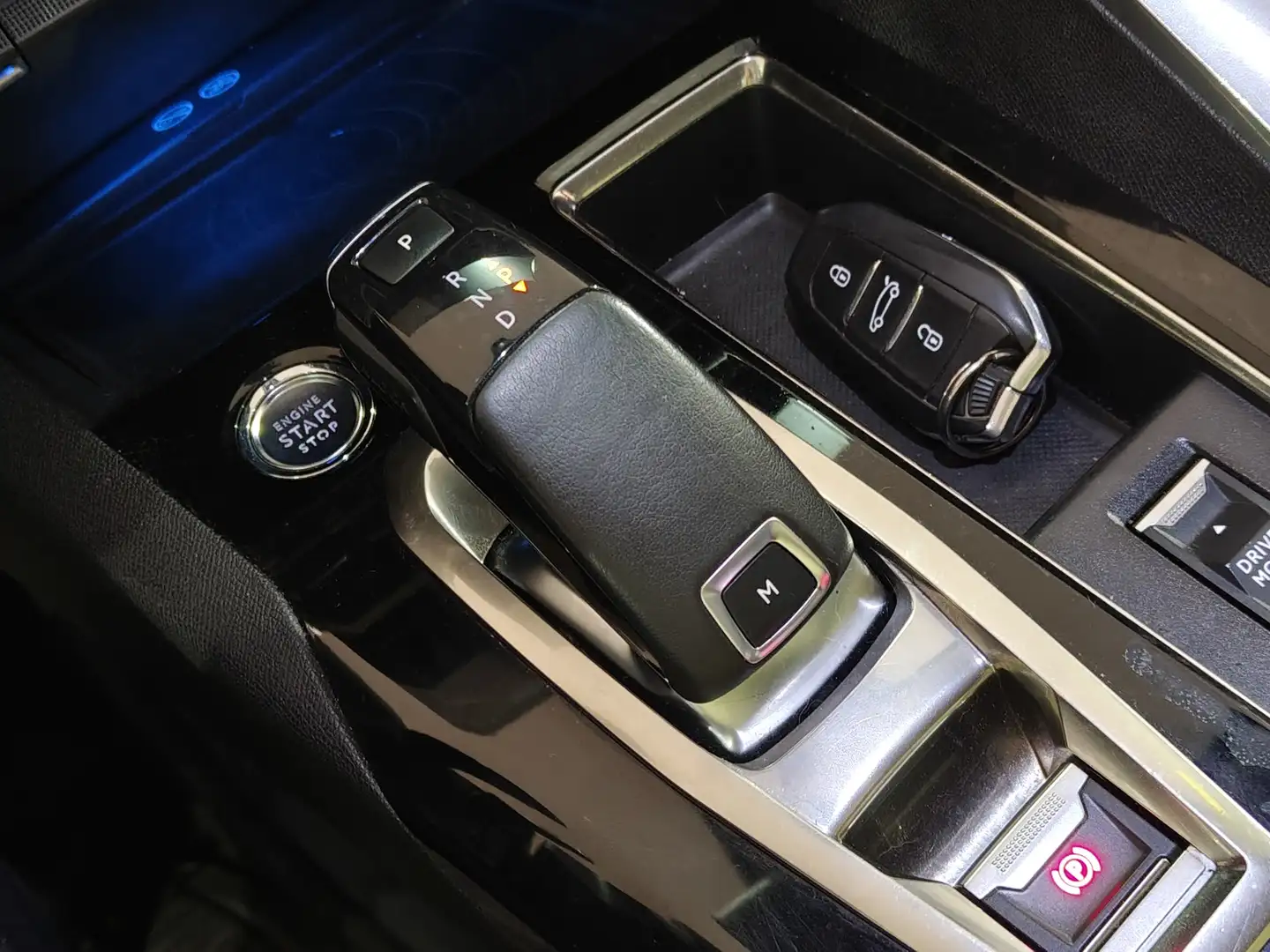 Foto Peugeot 3008 Peugeot 3008 BlueHDI 130 S&S Allure EAT8 (130 CV)