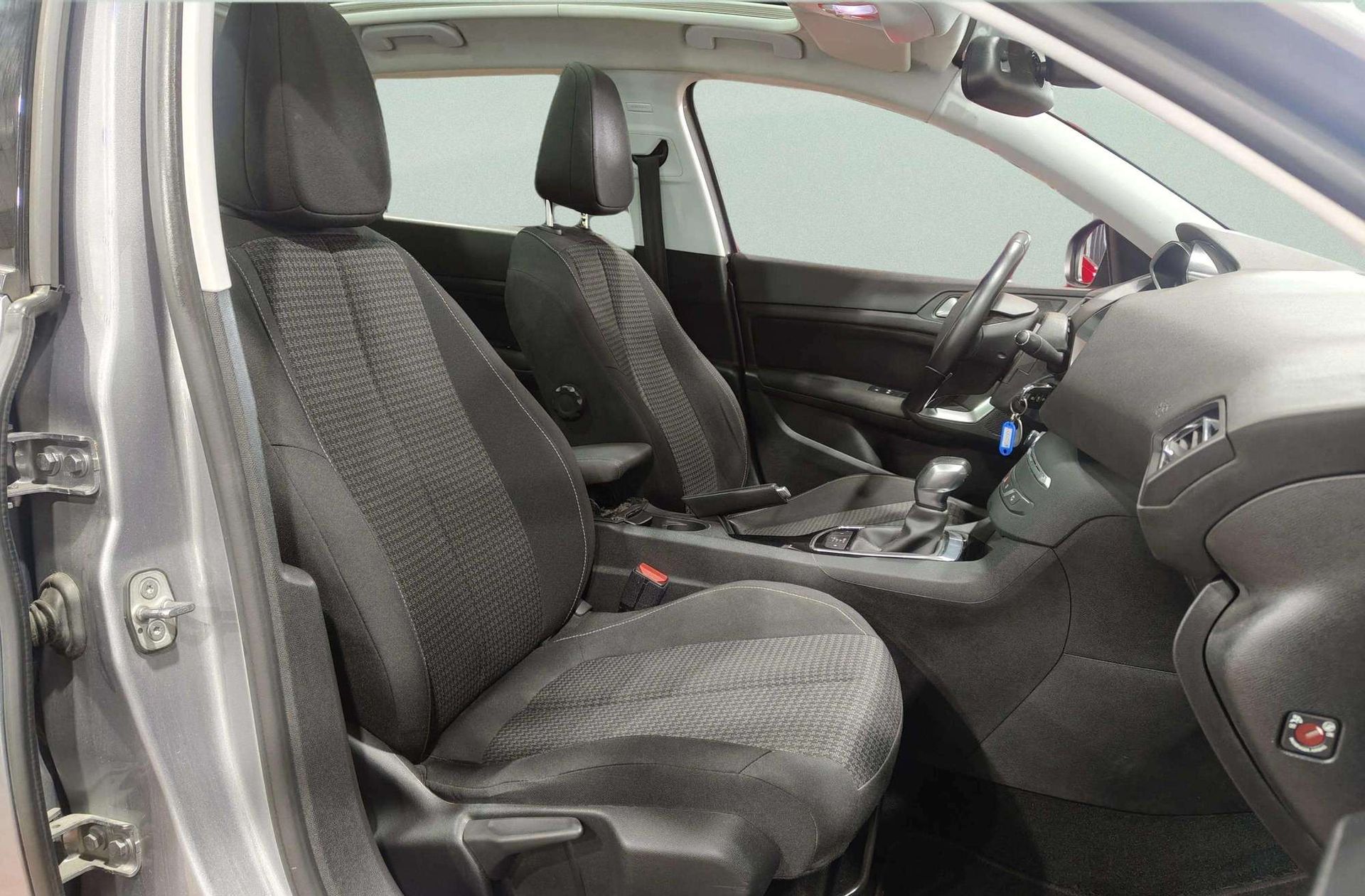 Peugeot 308 PureTech 130 Active EAT6 - foto 17