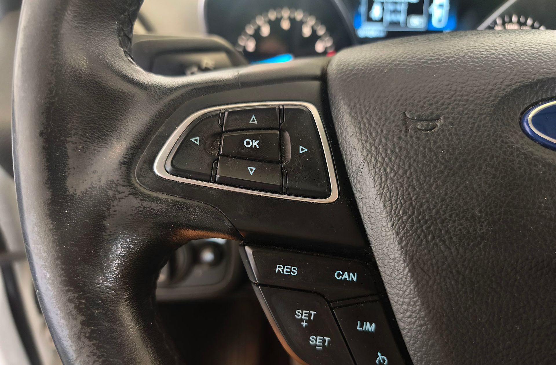 Ford Kuga 1.5 EcoBoost Trend+ 4x2 - foto 25