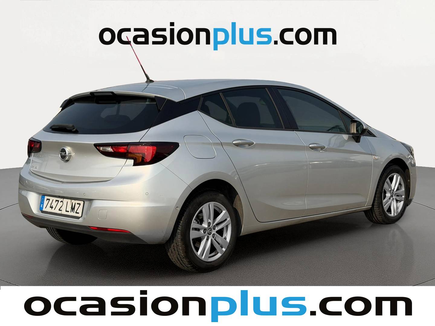 Foto trasera Opel Astra Opel Astra 1.2T SHL (110CV) Edition derecha