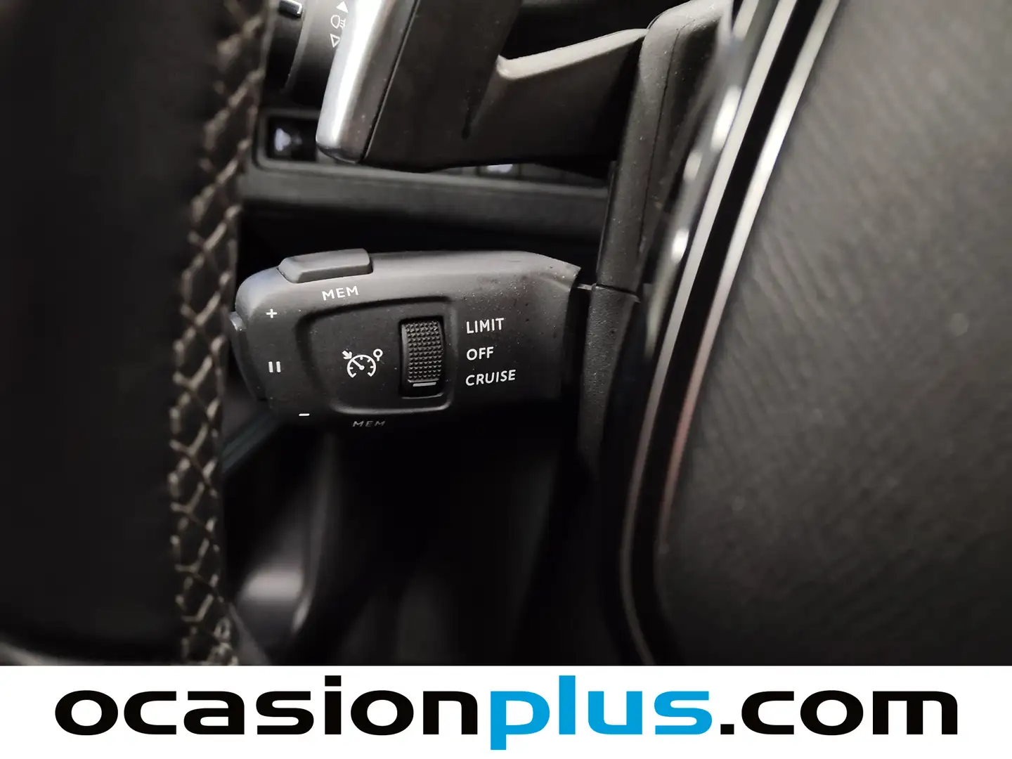 Foto Peugeot 3008 Hybrid Peugeot 3008 Hybrid 300 Allure Pack e-EAT8 (300 CV)