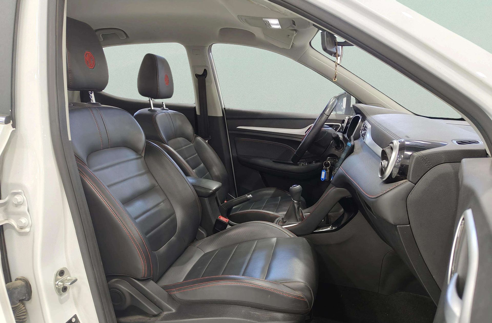 MG ZS 1.5 Luxury - foto 20