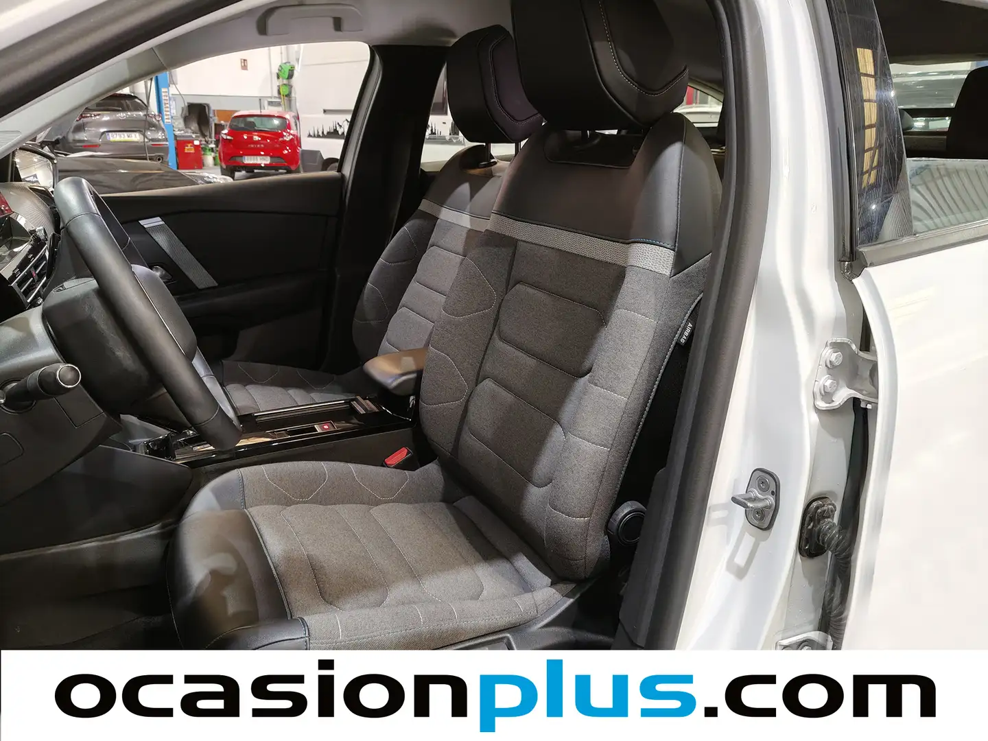 Foto Citroën C4 Citroen C4 BlueHDi 130 S&S Feel Pack EAT8 (130 CV)