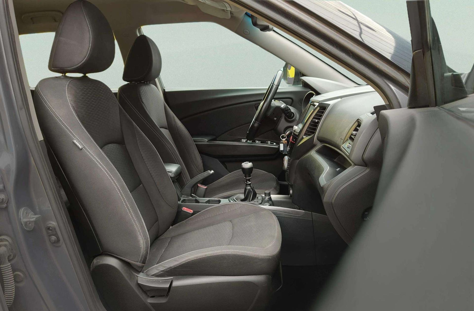SsangYong XLV D16T Limited - foto 14