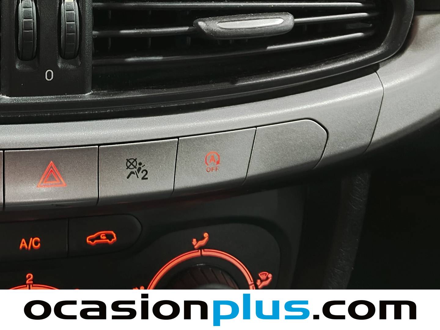 Equipamiento del Fiat Tipo Fiat Tipo 1.6 Multijet Business (120 CV)